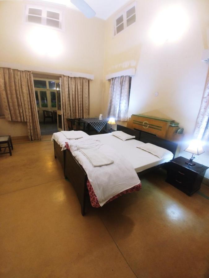 Hotel White House Dehradun Exterior foto